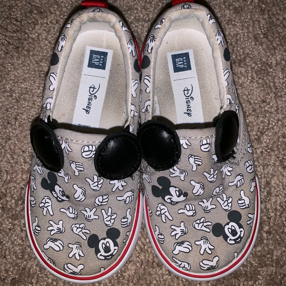 Mickey Mouse boys shoes-size 7